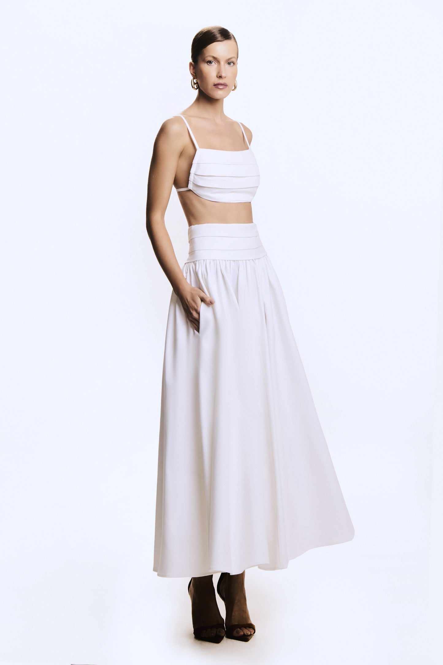 SAIA MIDI AMPLA COM COS LARGO ACINTURADO OFF WHITE