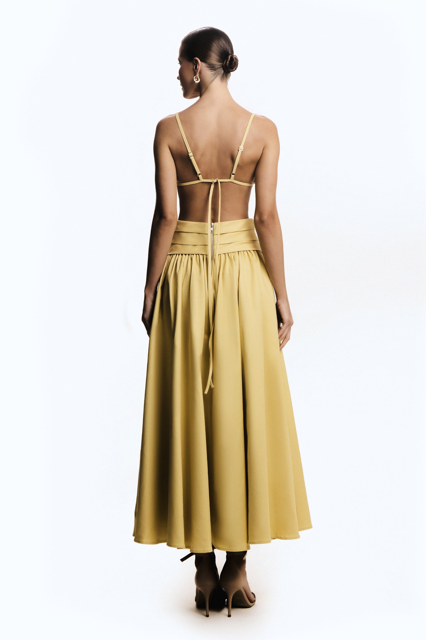 SAIA MIDI AMPLA COM COS LARGO ACINTURADO AMARELO MANTEIGA