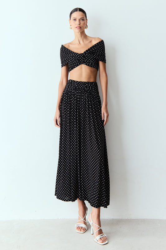 SAIA MIDI AMPLA COS LARGO COM DETALHE PRETO COM BRANCO