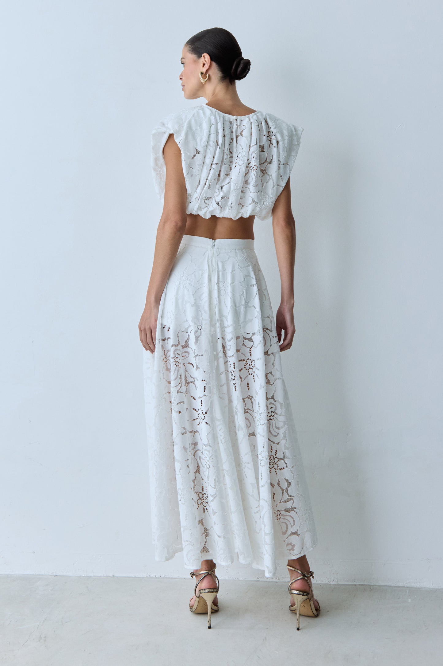 SAIA MIDI COS MEDIO EM RENDA OFF WHITE