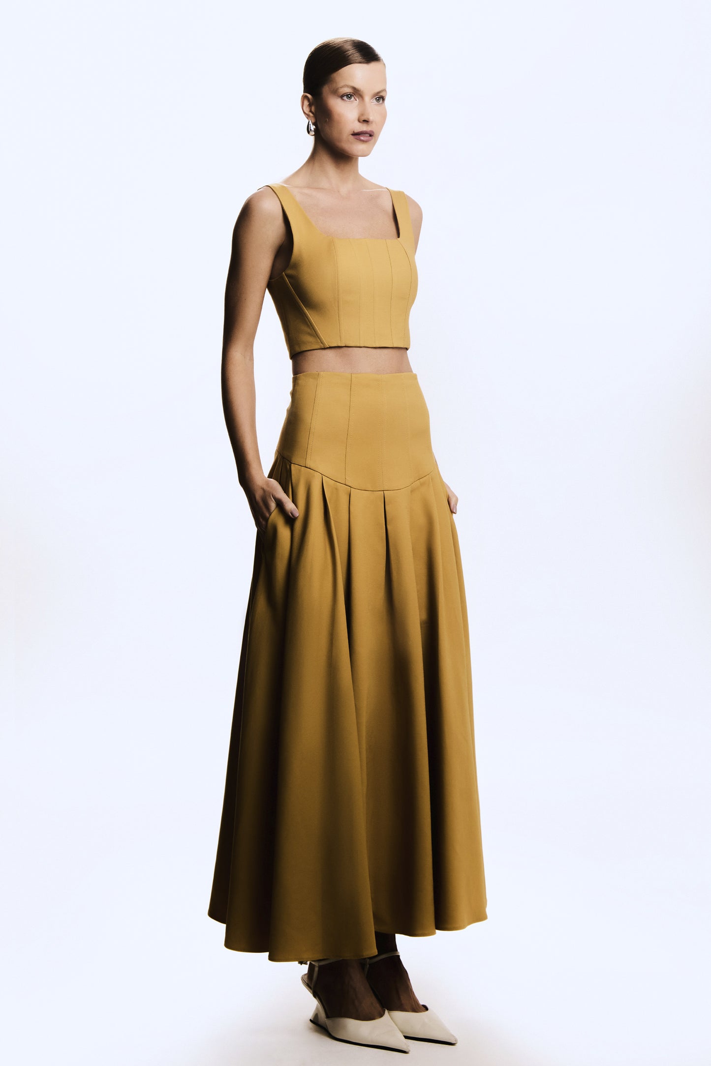 SAIA MIDI ESTRUTURADA COS LARGO BARRA AMPLA KAKI MEDIO