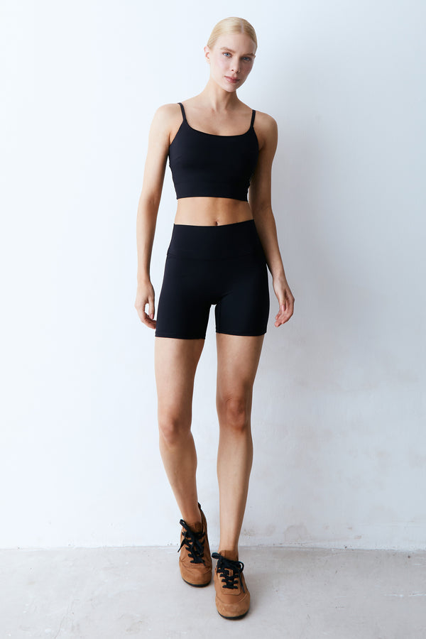 SHORTS CINTURA ALTA COM COS MEDIO PRETO