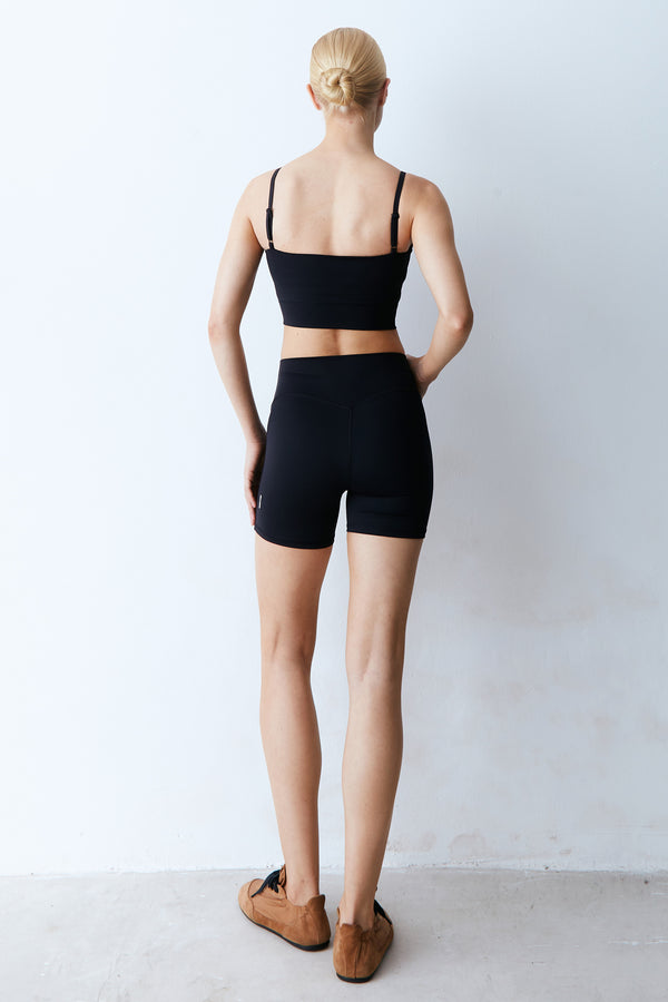 SHORTS CINTURA ALTA COM COS MEDIO PRETO
