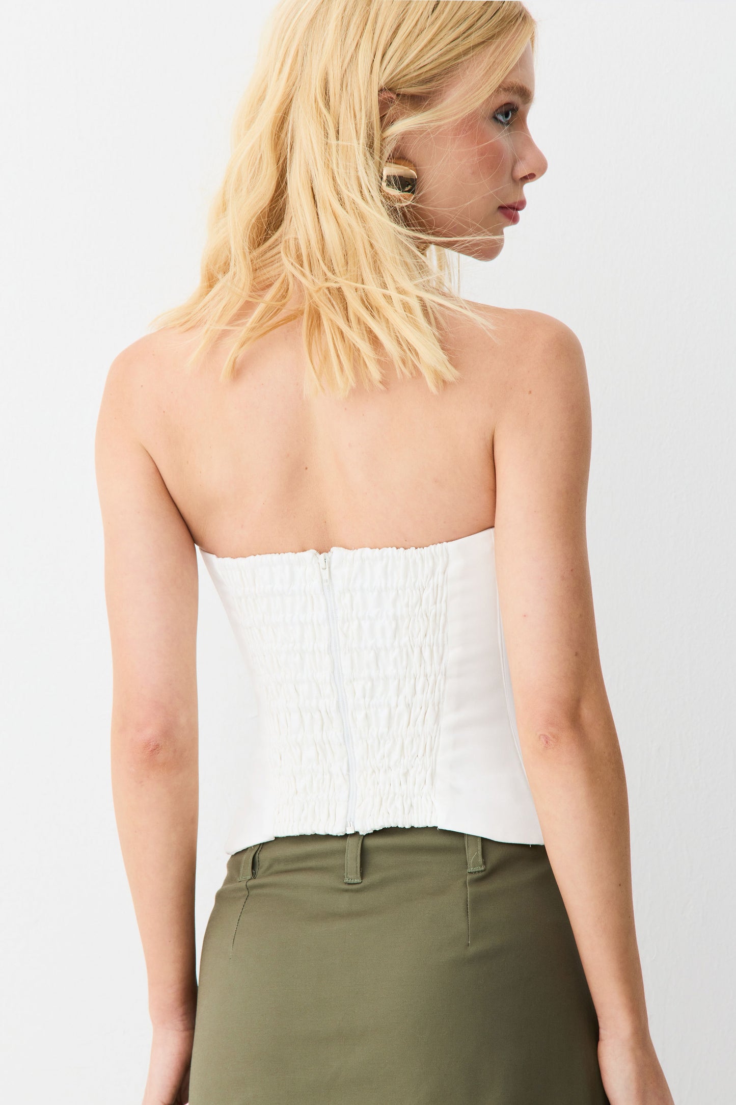 SAIA MIDI COM DRAPEADOS E  DETALHE LATERAL VERDE MILITAR