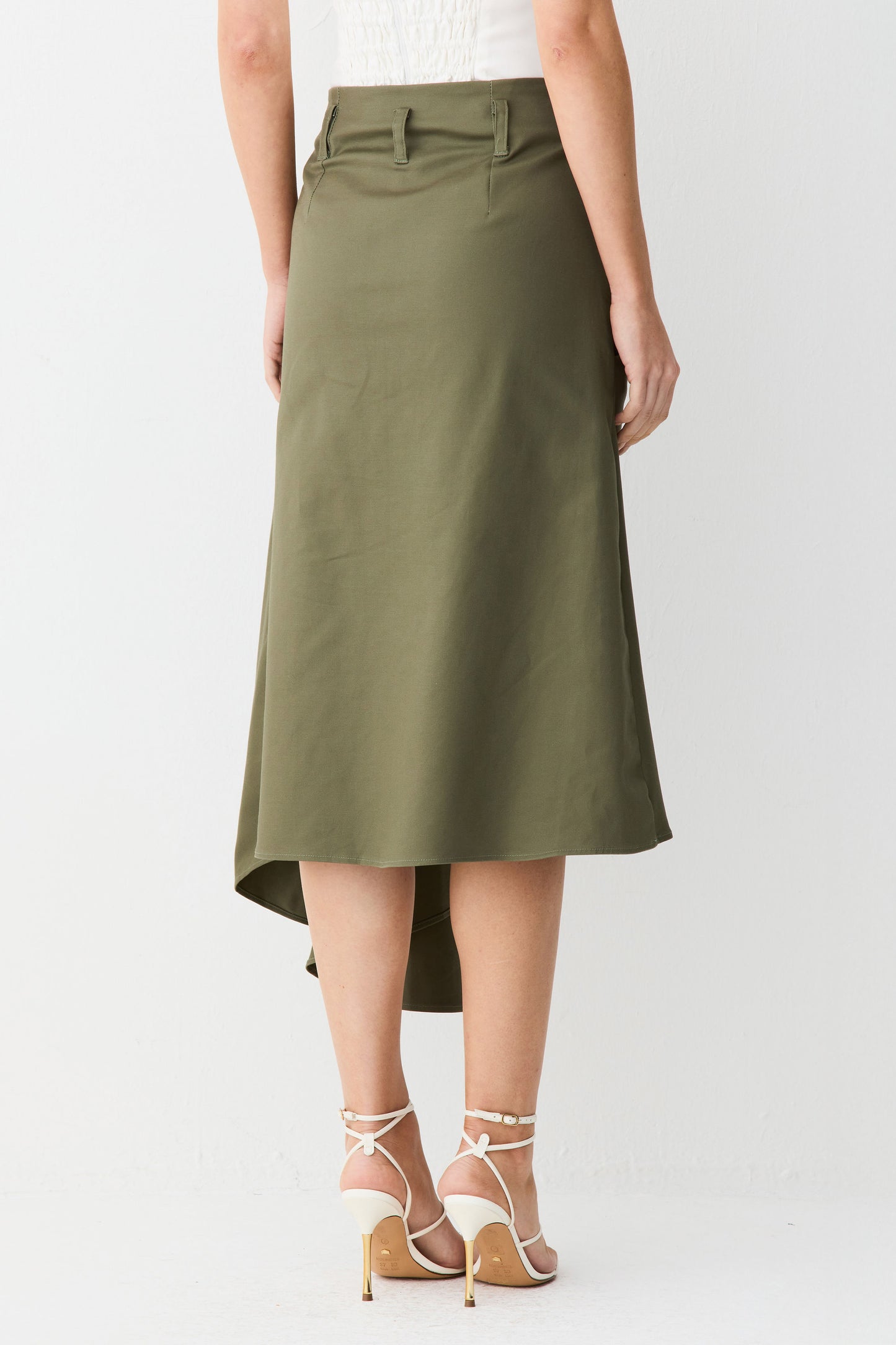 SAIA MIDI COM DRAPEADOS E  DETALHE LATERAL VERDE MILITAR