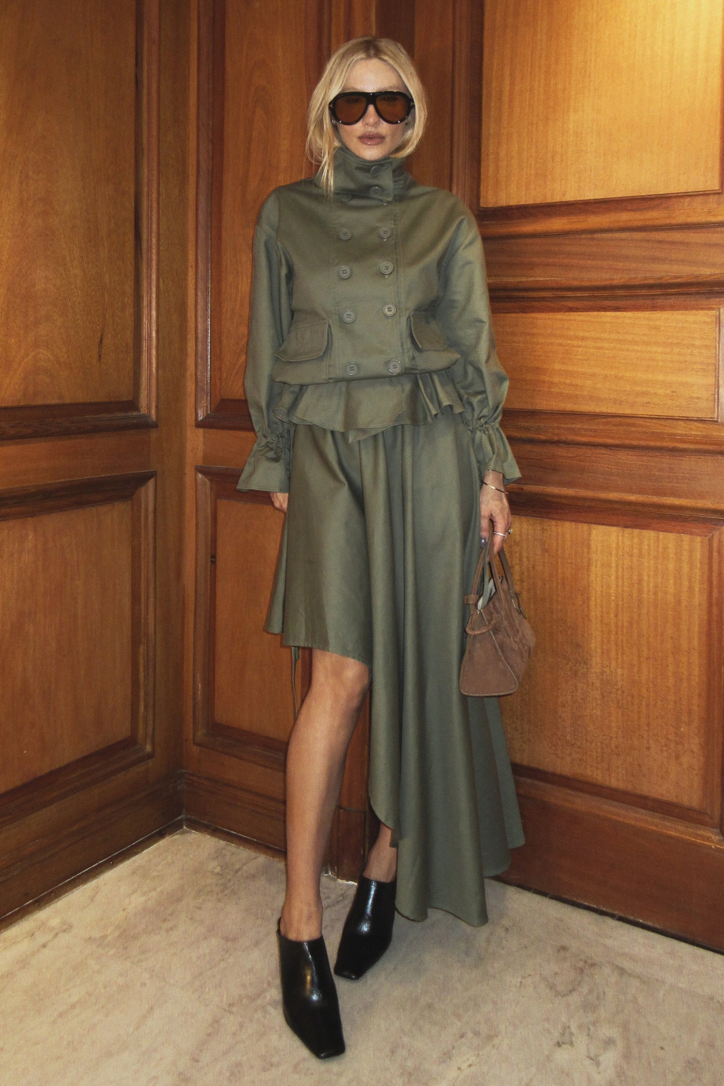 SAIA MIDI COS COM PASSANTES E BARRA ASSIMETRICA VERDE MILITAR