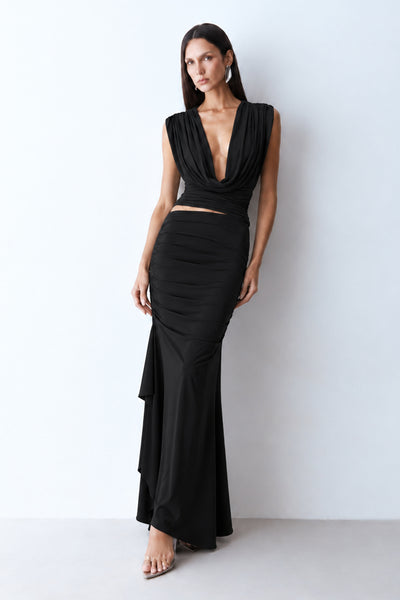 SAIA MIDI ALONGADA COM DRAPEADOS E VOLUME LATERAL PRETO