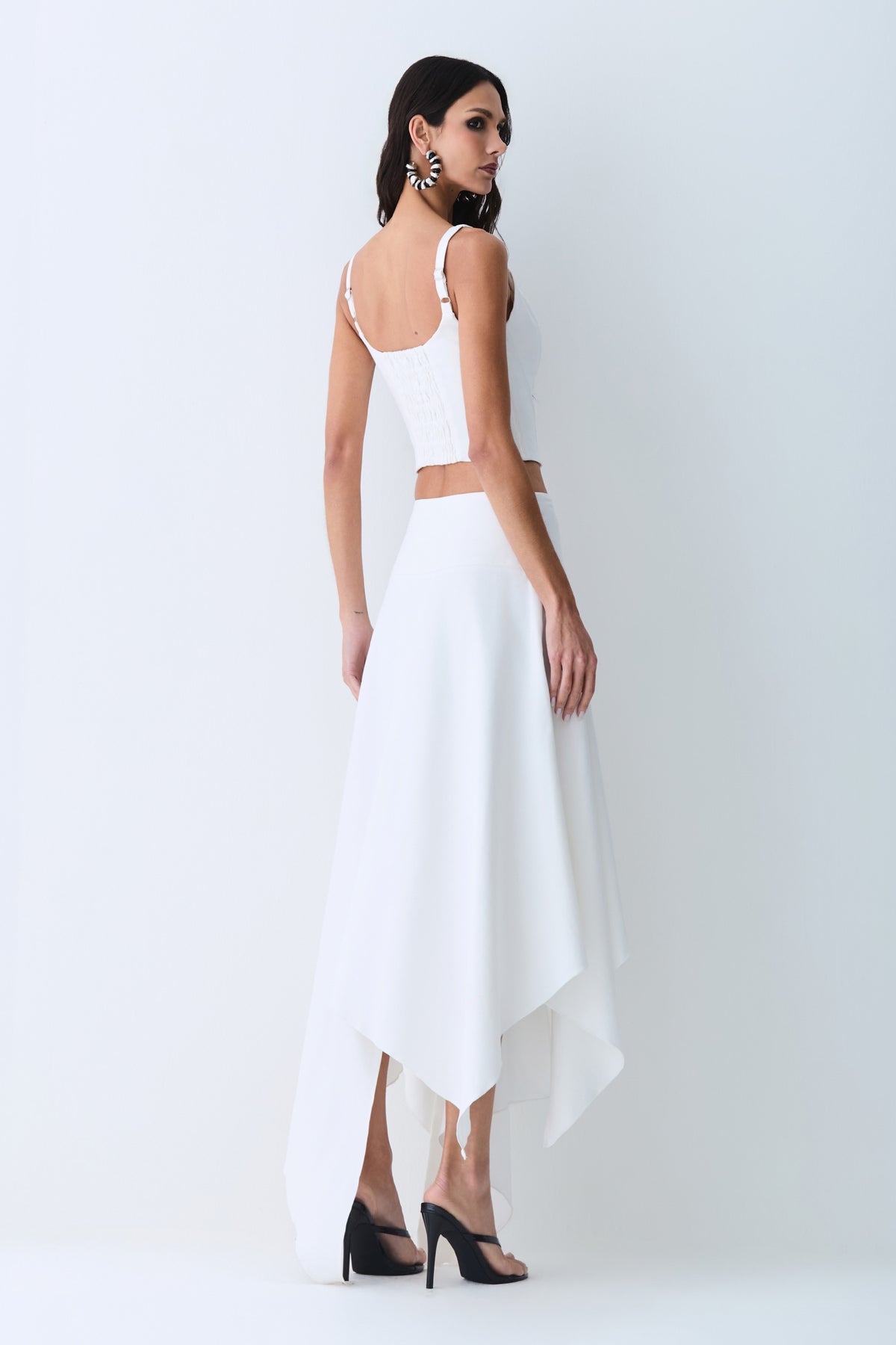 SAIA MIDI COS LARGO E BARRA COM ASSIMETRIA OFF WHITE