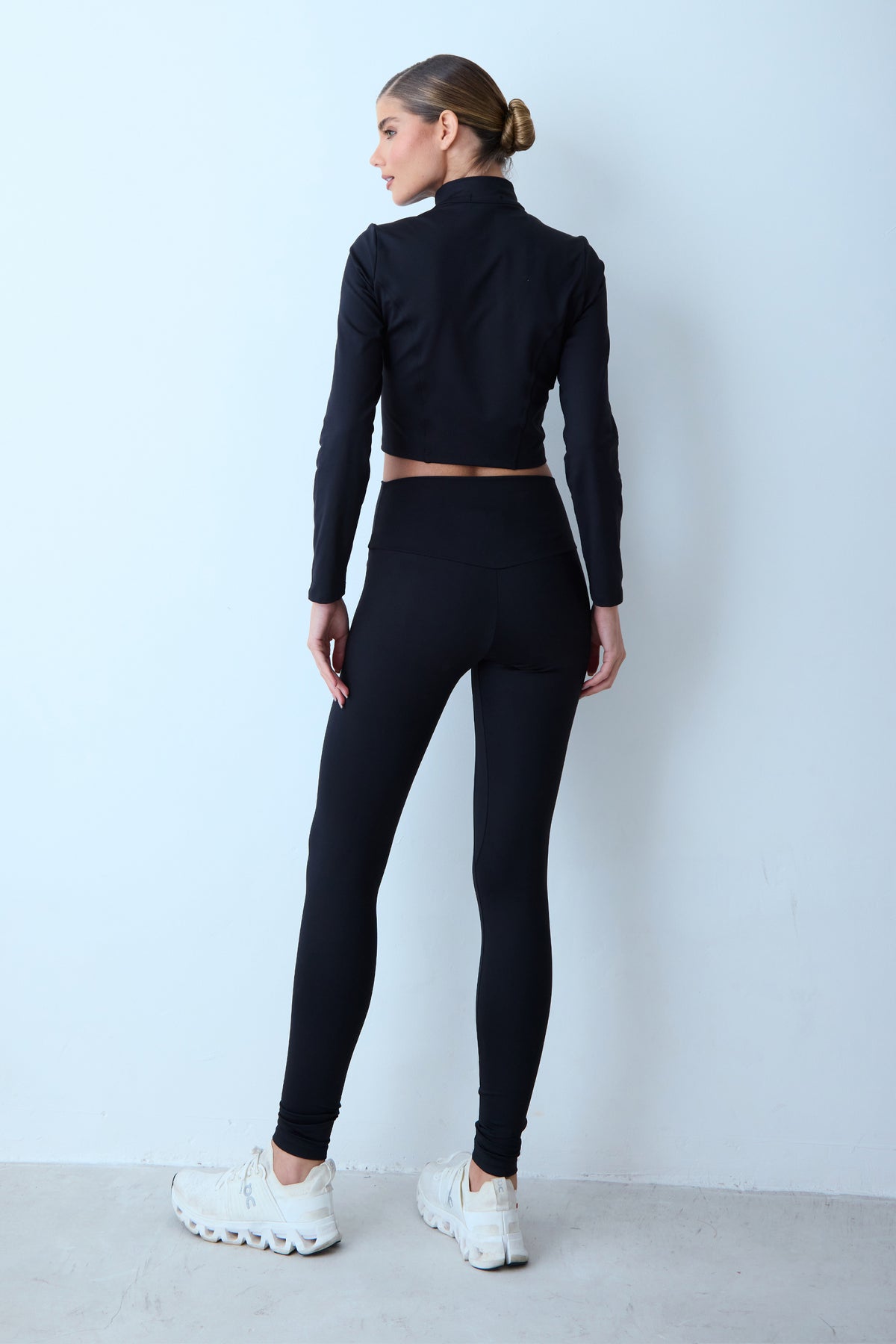 CALCA SKINNY LEGGING COS LARGO PRETO