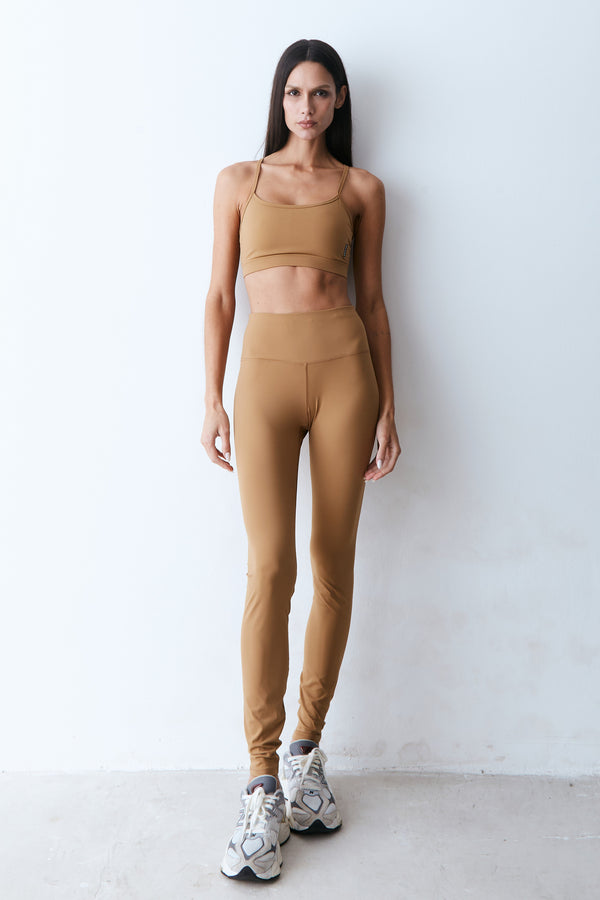 CALCA LEGGING COM RECORTE PESPONTADO COS MARROM