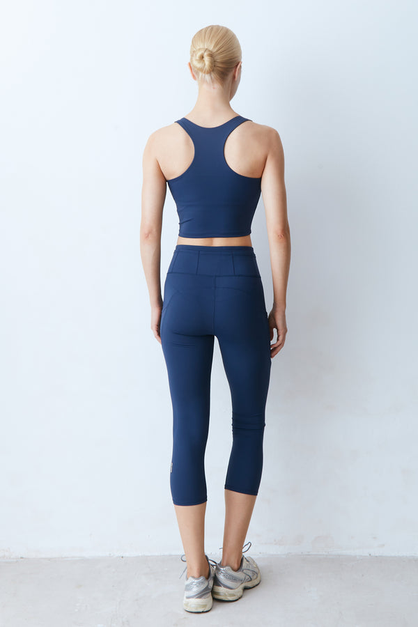 CALCA LEGGING COS MEDIO RECORTE E BOLSOS PESPONTADOS AZUL MARINHO