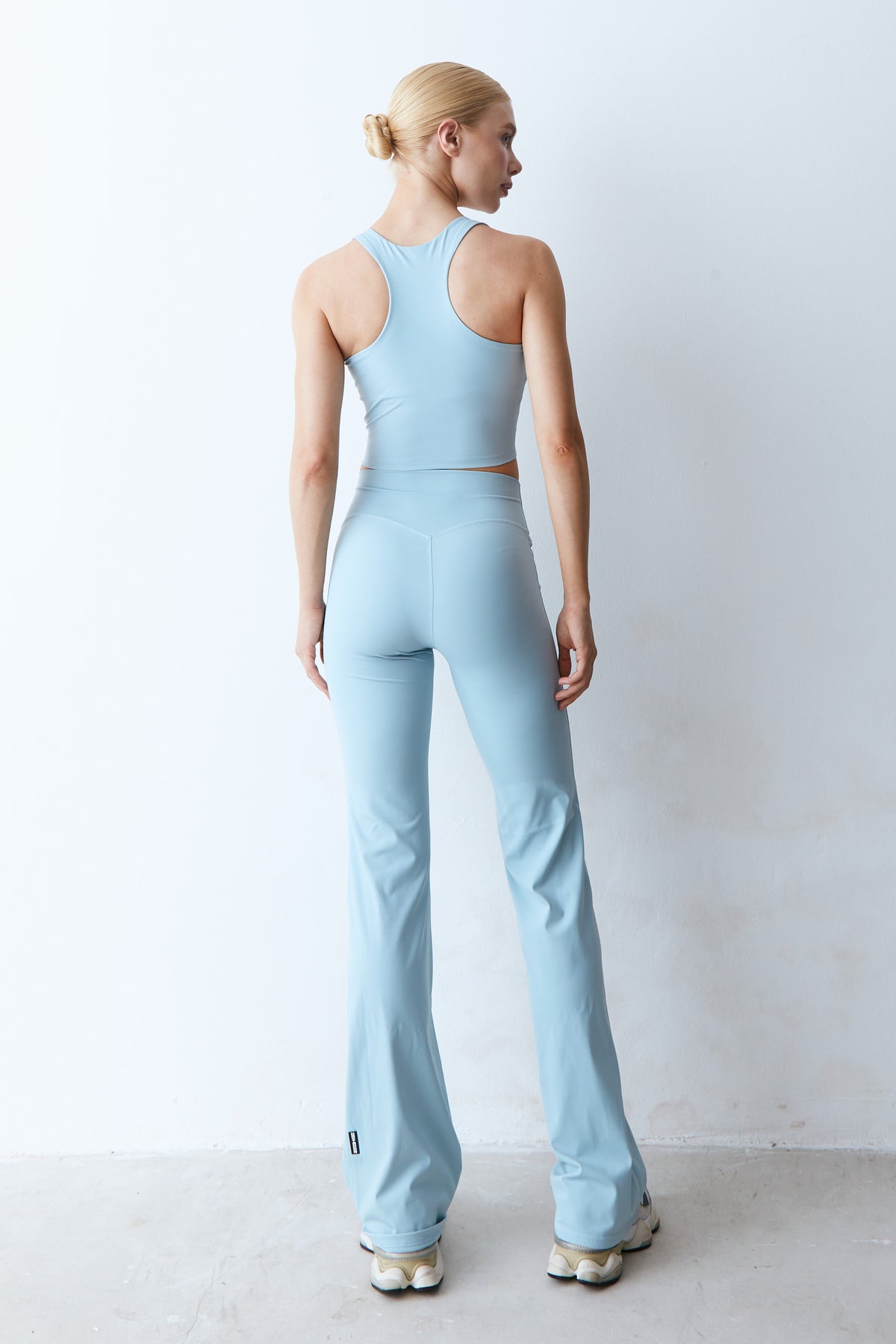 CALÇA FLARE CÓS MÉDIO AZUL CLARO