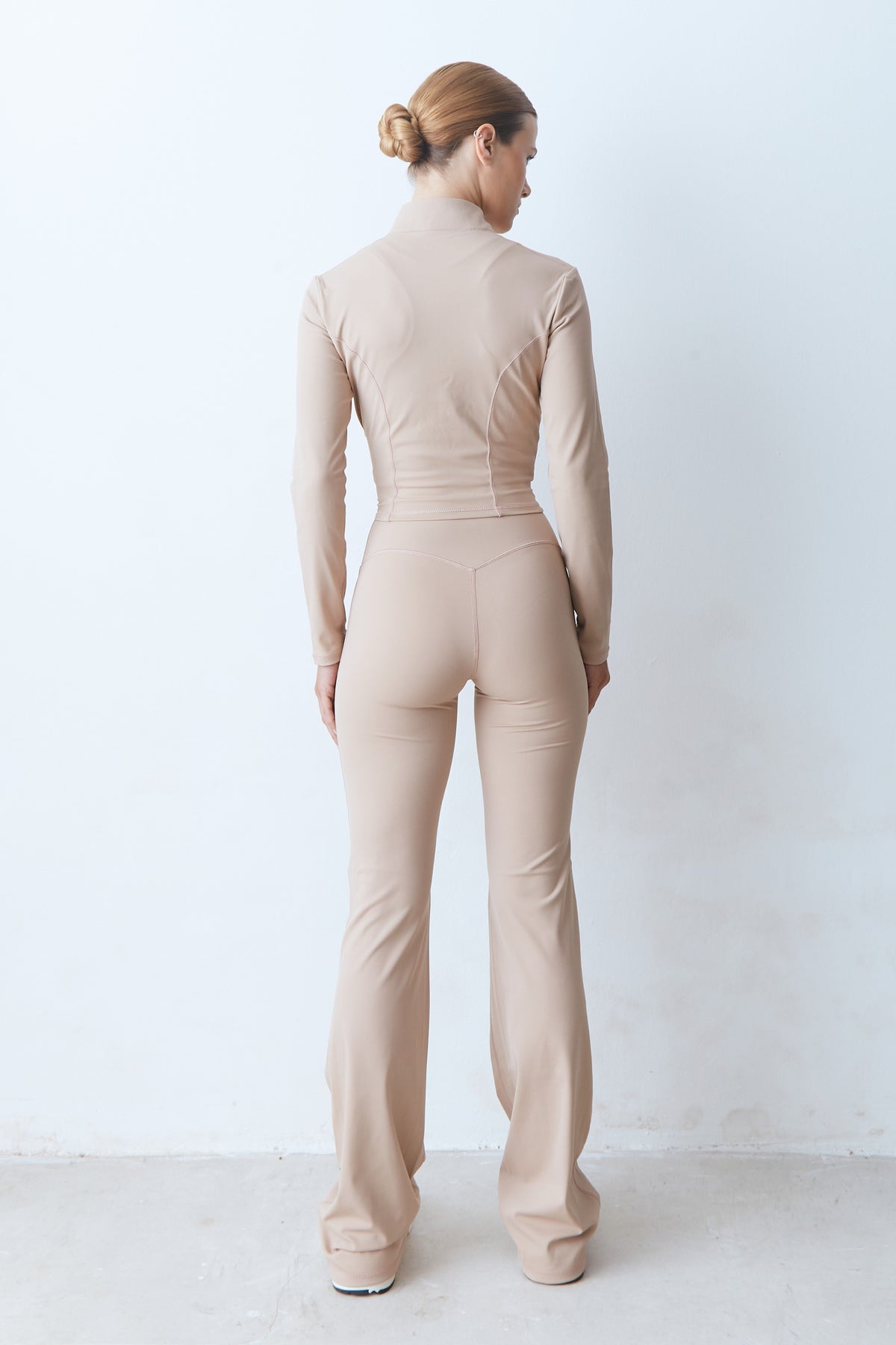CALÇA FLARE CÓS MÉDIO KAKI