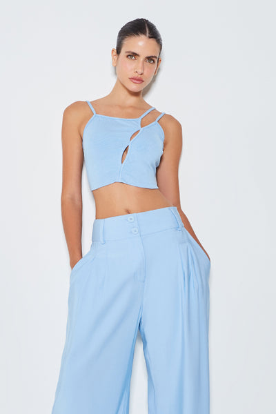 REGATA DE ALCA COM RECORTES ASSIMETRICOS AZUL BEBE