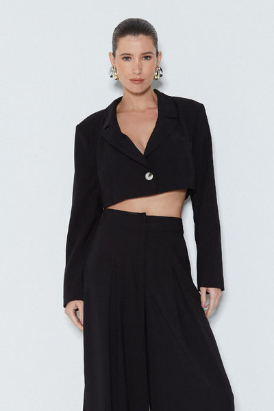 BLAZER CURTO COM BOTAO PRETO