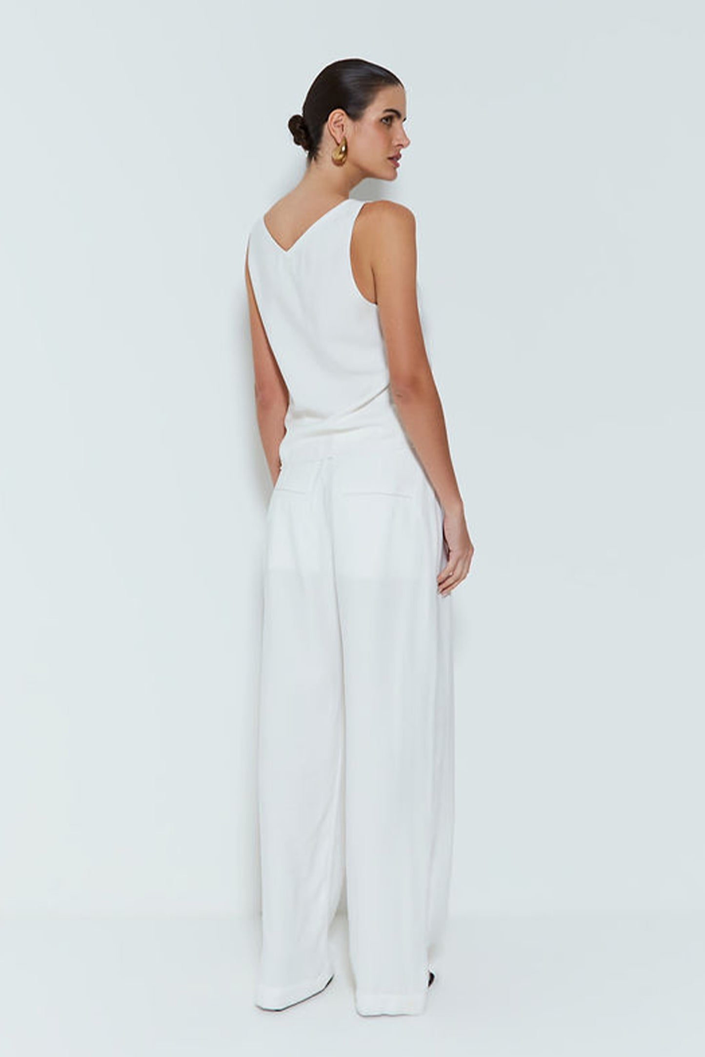 BLUSA REGATA RETA COM DECOTE V OFF WHITE