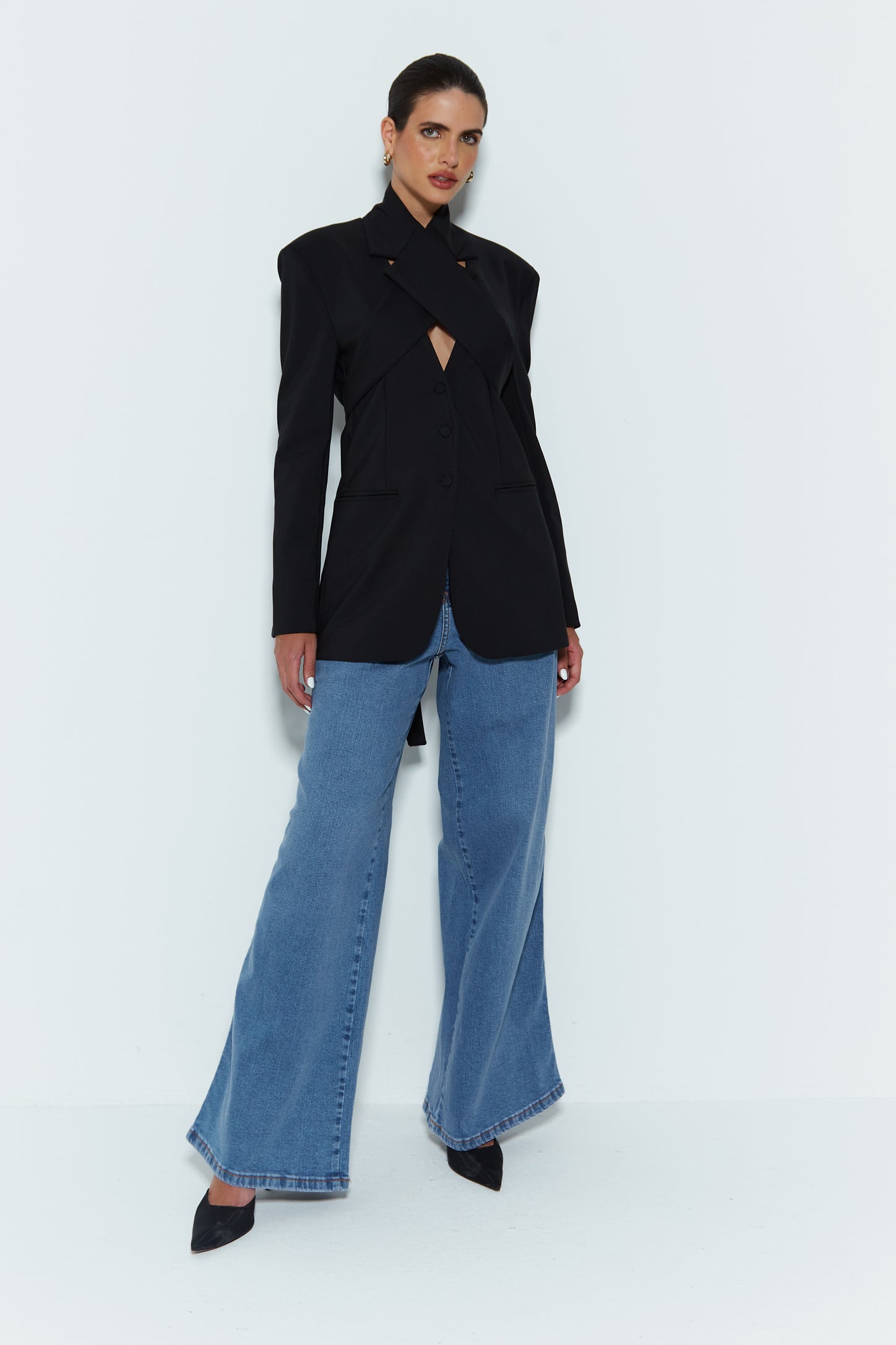 BLAZER LONGO COM BOLSOS E GOLA REMOVIVEL PRETO
