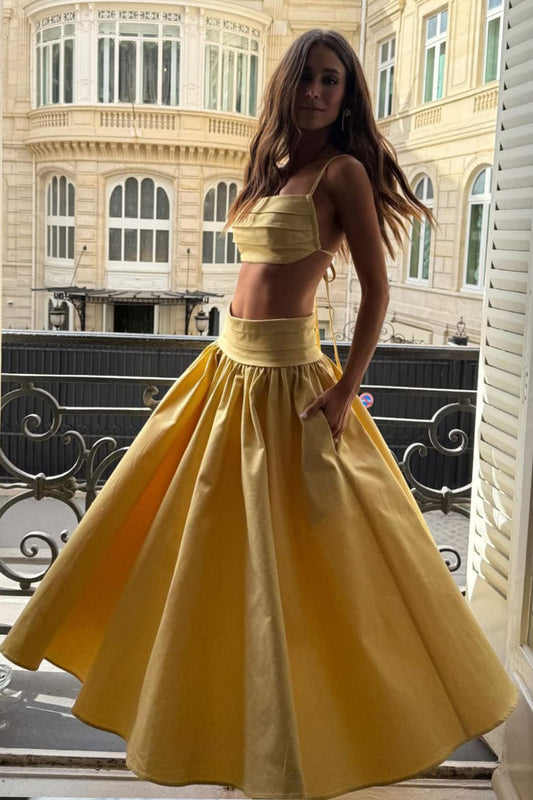 SAIA MIDI AMPLA COM COS LARGO ACINTURADO AMARELO MANTEIGA