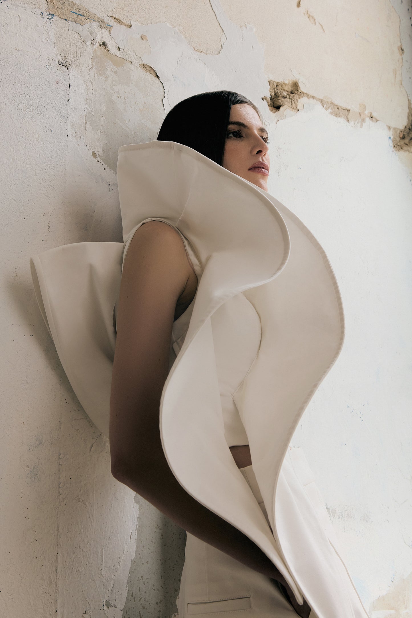 CROPPED BABADO CASCATA  ESTRUTURADO OFF WHITE