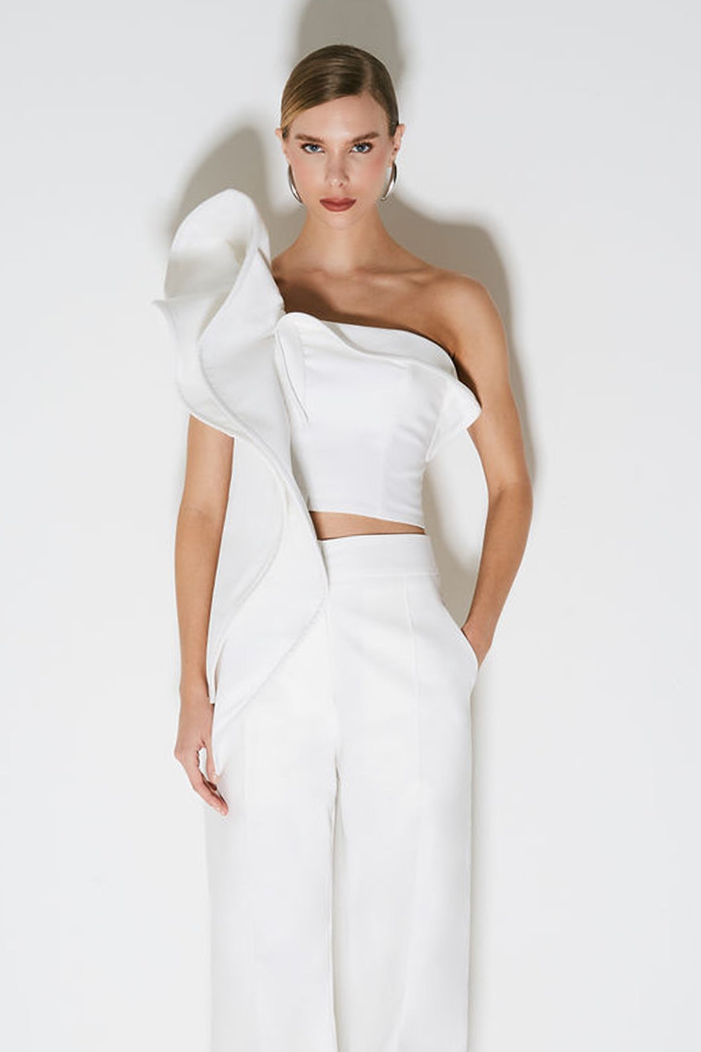 CROPPED BABADO CASCATA  ESTRUTURADO OFF WHITE