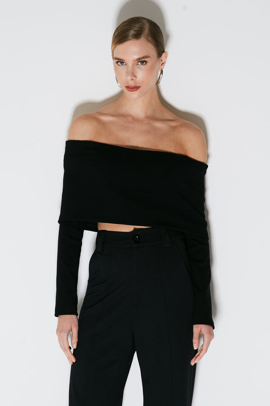 CROPPED OMBRO A OMBRO COM SOBREPOSICAO PRETO