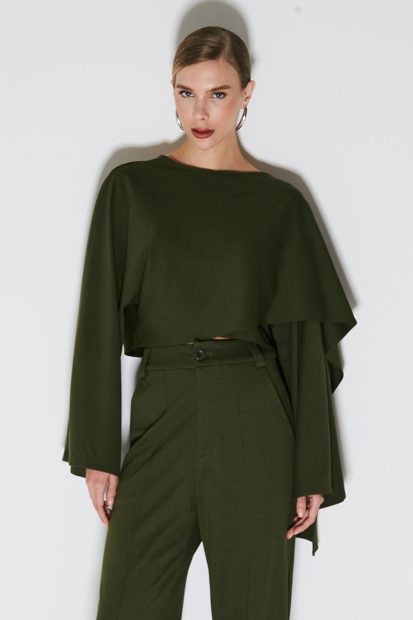 BLUSA MANGA LONGA PONCHO ASSIMETRICO VERDE MILITAR
