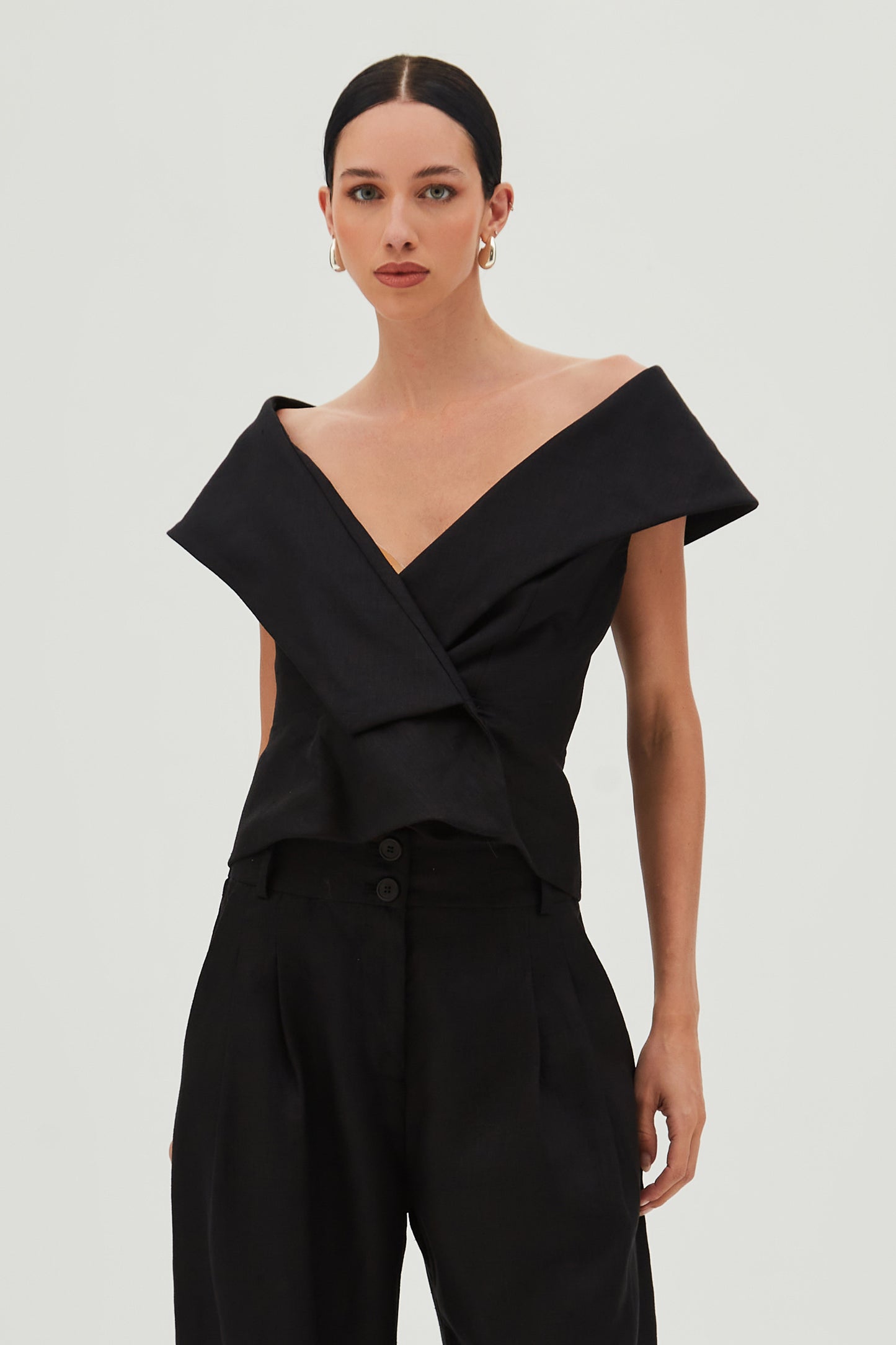 BLUSA MANGA CURTA COM MAXI GOLA PRETO