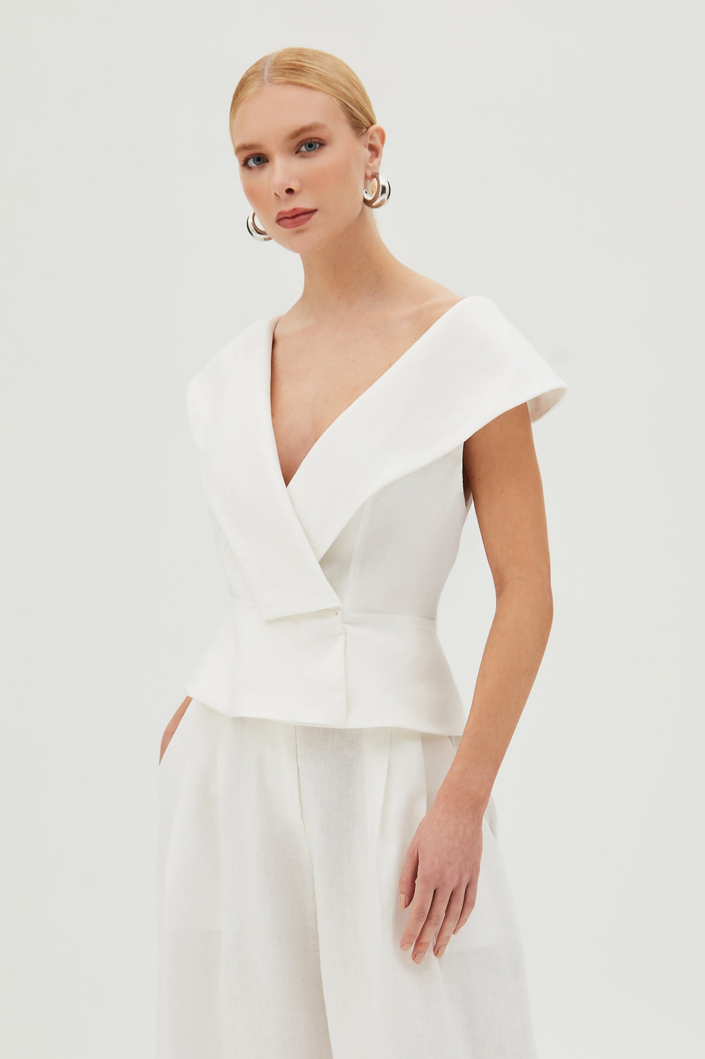 BLUSA MANGA CURTA COM MAXI GOLA BRANCO