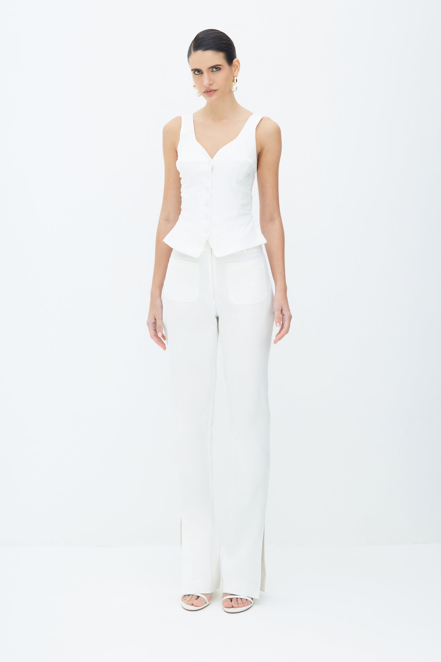 BLUSA REGATA RECORTE BUSTO BOTOES FRONTAL BARRA AMPLA OFF WHITE