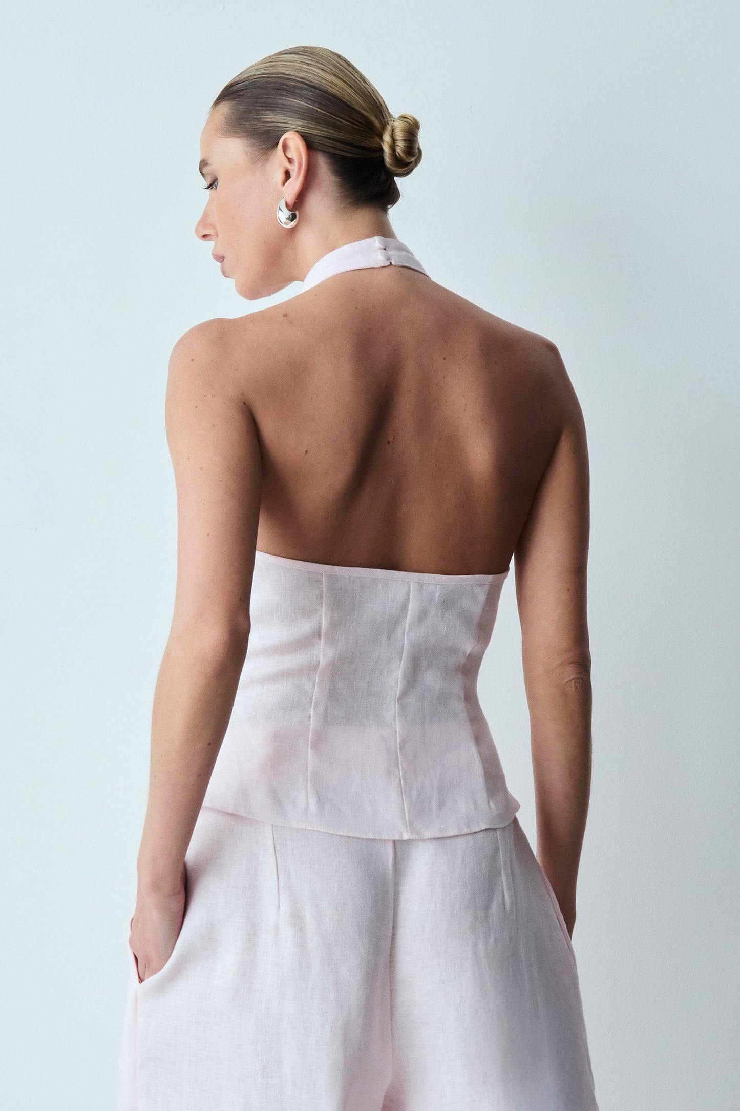BLUSA FRENTE UNICA COM PREGAS E AMARRACAO FRENTE ROSA CELESTIAL