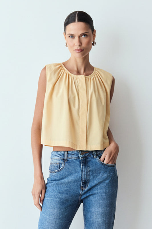 BLUSA SEM MANGA AMPLA FRANZIDOS DECOTE E BOTOES FRONTAL AMARELO MANTEIGA