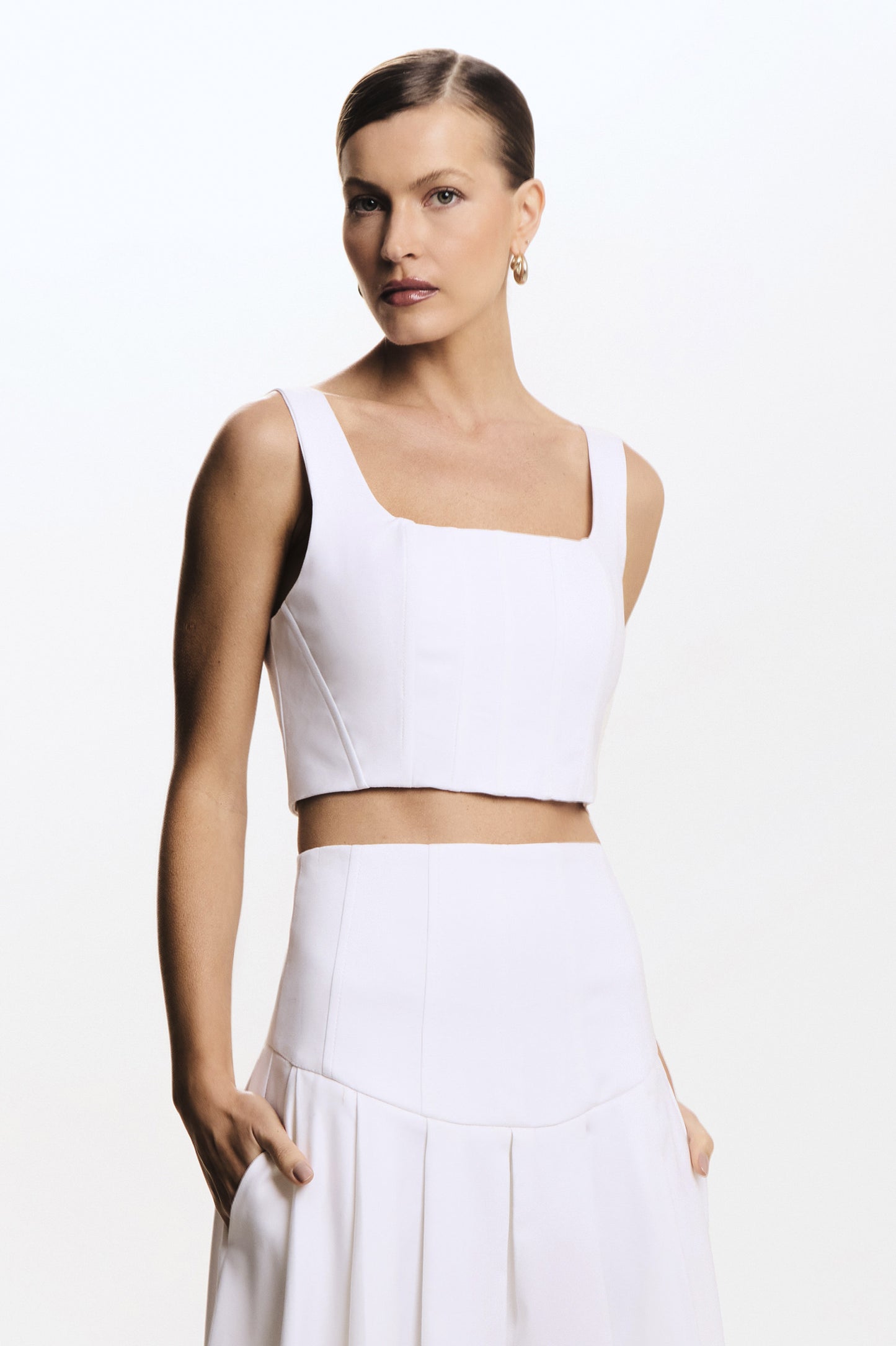 CROPPED DE ALCA ESTRTURURADO COM  PESPONTOS FRONTAL OFF WHITE