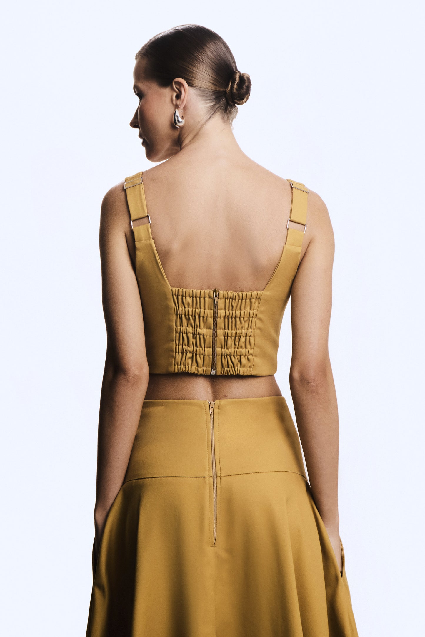 CROPPED DE ALCA ESTRTURURADO COM  PESPONTOS FRONTAL KAKI MEDIO