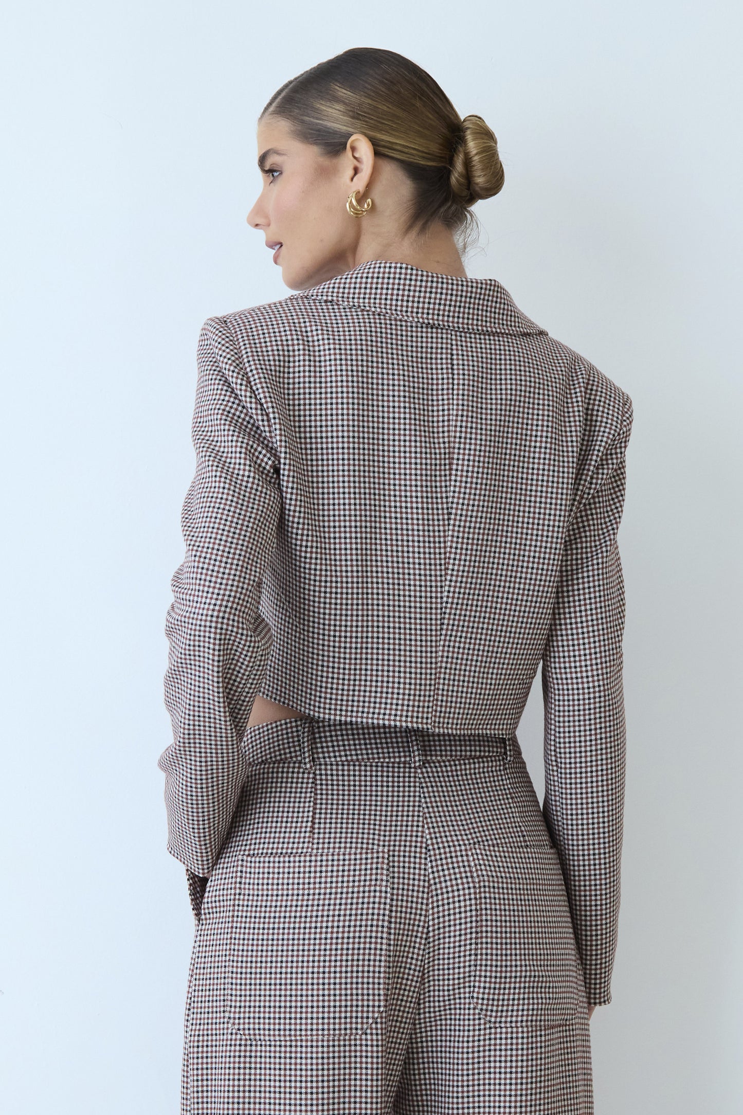 BLAZER CURTO TRANSPASSADO XADREZ MARROM