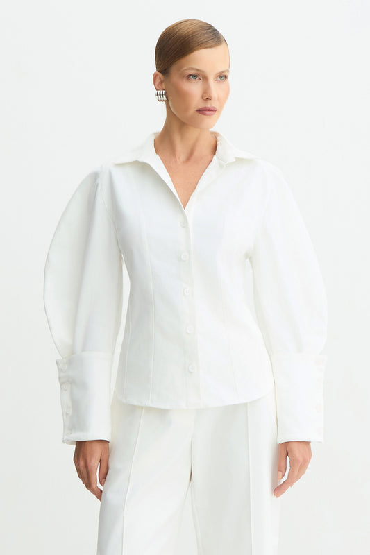 CAMISA MANGA COMPRIDA ESTRUTURADA COM MANGAS AMPLAS OFF WHITE