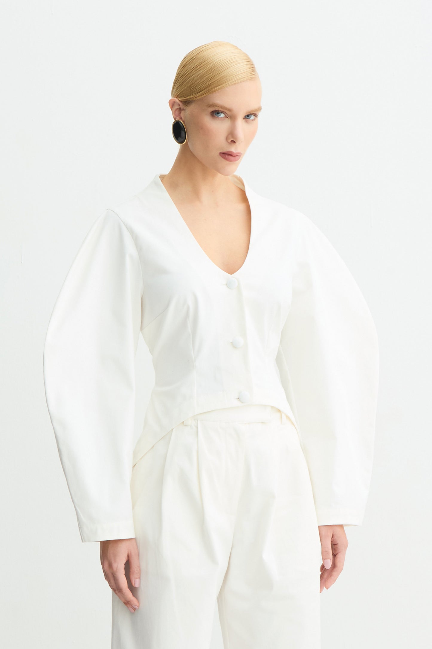 BLUSA MANGA LONGA MANGAS E BARRA ARREDONDADAS OFF WHITE