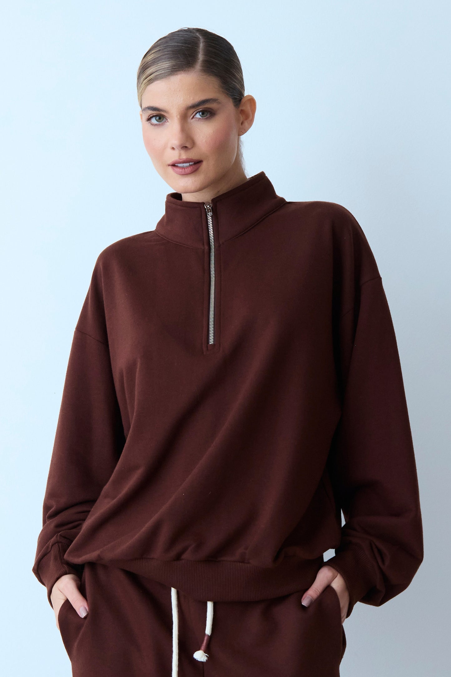 BLUSA MANGA LONGA MOLETOM ZIPER DE METAL FRONTAL E GOLA MARROM