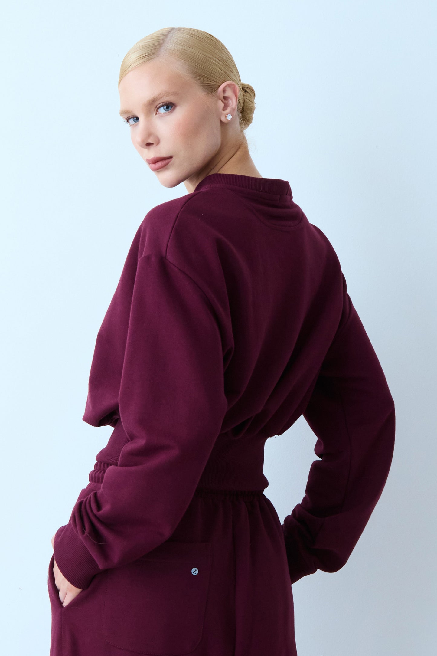 BLUSA MANGA LONGA MOLETOM GOLA CARECA AJUSTADO CINTURA VINHO
