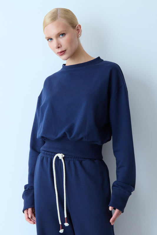 BLUSA MANGA LONGA MOLETOM GOLA CARECA AJUSTADO CINTURA AZUL MARINHO