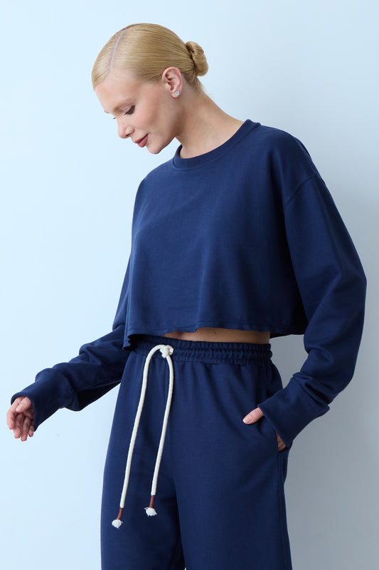 BLUSA MANGA LONGA MOLETOM GOLA CARECA BARRA DESCONSTRUIDA AZUL MARINHO