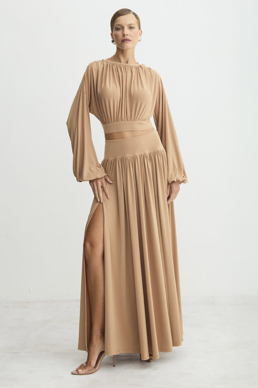 SAIA MIDI FLUIDA COS LARGO ZIPER DE METAL COSTAS BEGE CAMELO