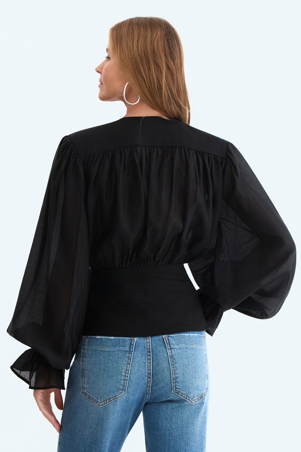 BLUSA MANGA LONGA COM TRANSPARENCIA E ACINTURADA PRETO