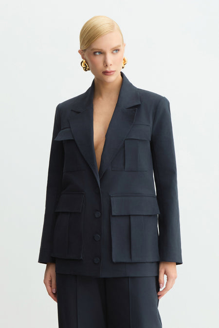 CASACO MANGA LONGA ESTRUTURADO COM BOLSOS FRONTAIS AZUL MARINHO NAVY