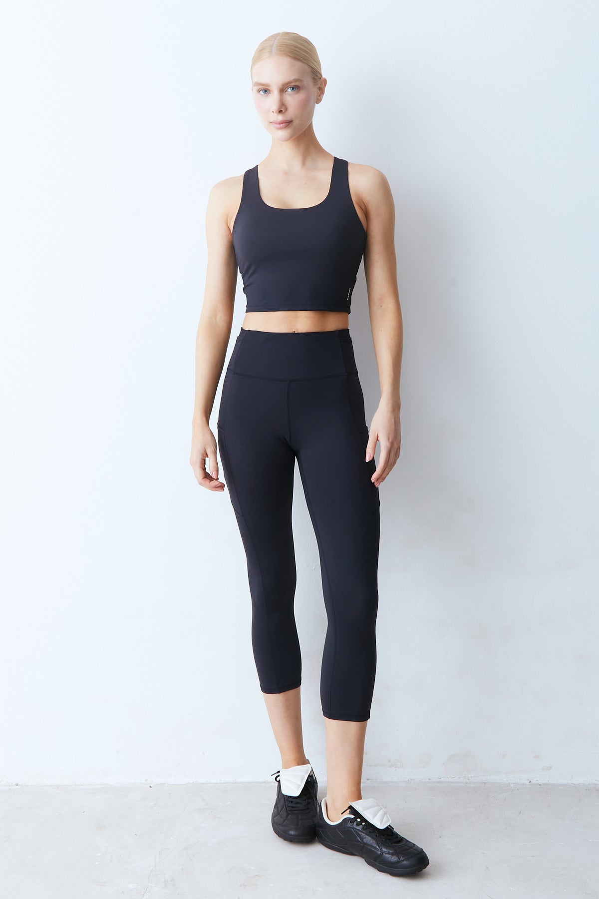 TOP NADADOR PRETO