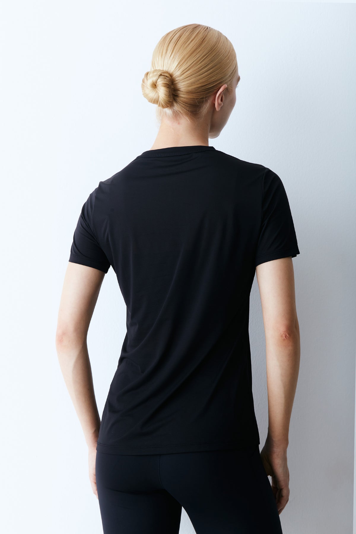 BLUSA MANGA CURTA PRETO
