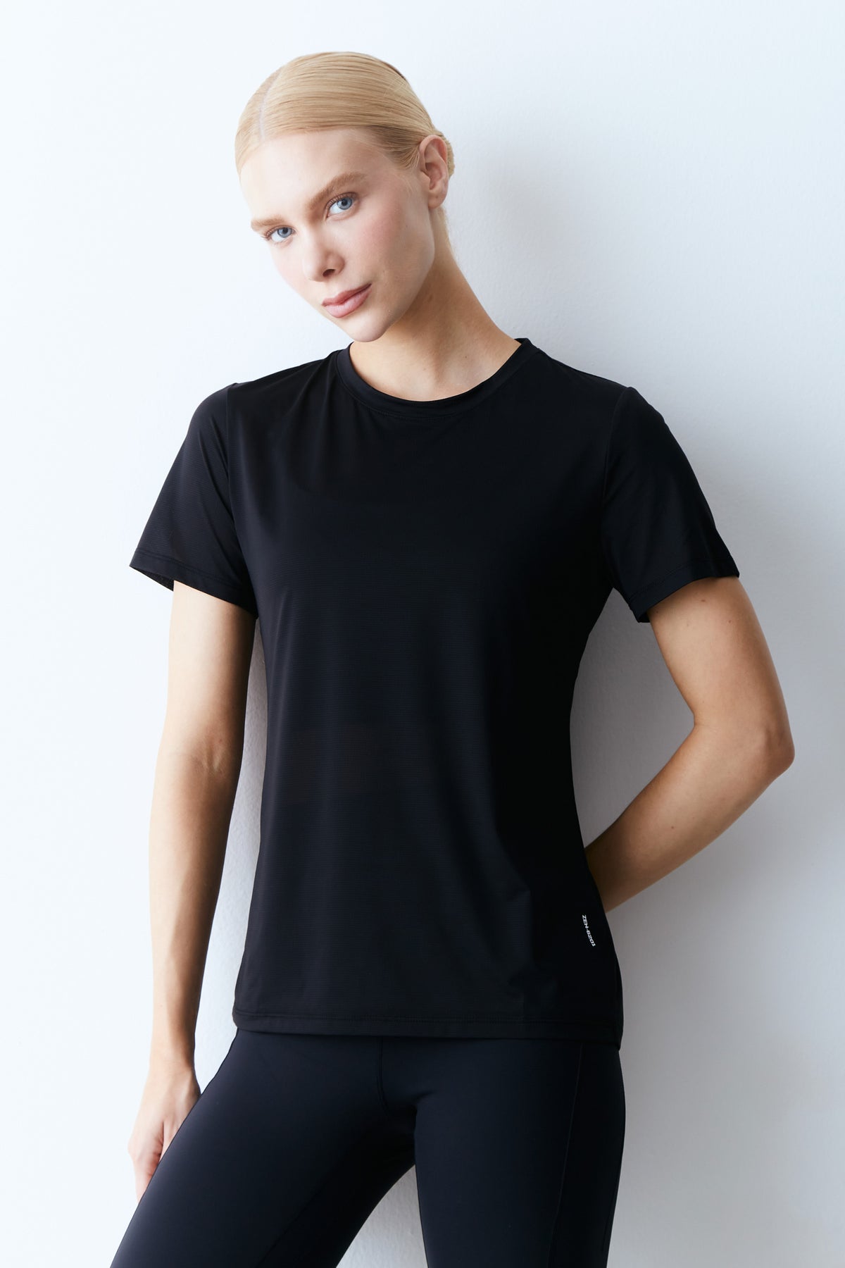 BLUSA MANGA CURTA PRETO