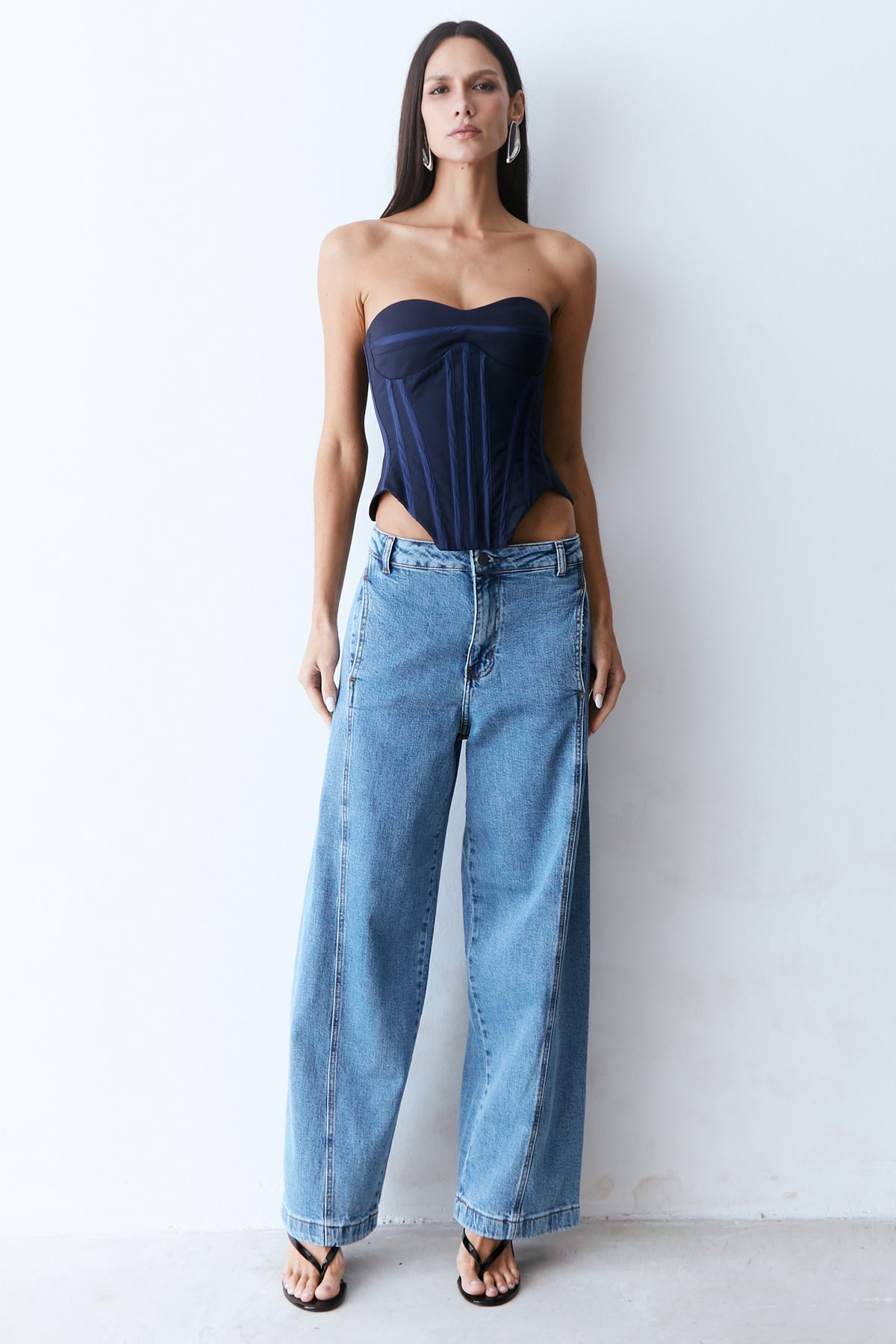 CORSELET TOMARA QUE CAIA DECOTE CORAÇÃO COM BARBATANAS AZUL MARINHO