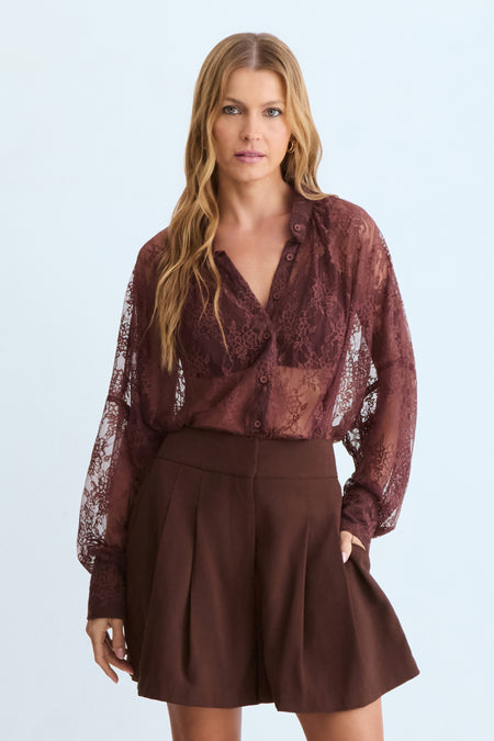 CAMISA MANGA COMPRIDA EM RENDA COM TRANSPARENCIA MARROM