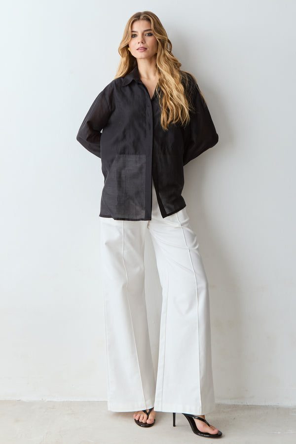 CAMISA MANGA COMPRIDA COM FLUIDEZ E TRANSPARENCIA PRETO