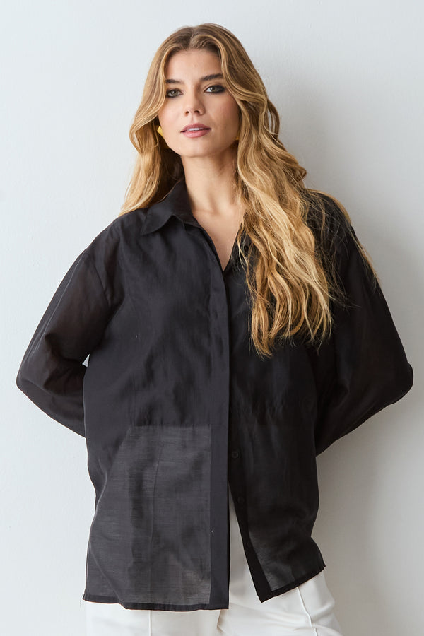 CAMISA MANGA COMPRIDA COM FLUIDEZ E TRANSPARENCIA PRETO